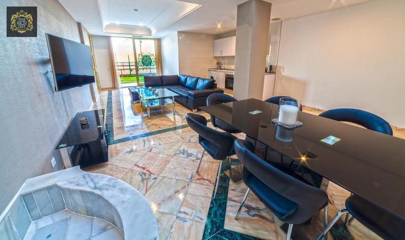 Aparthotel Banus Beach