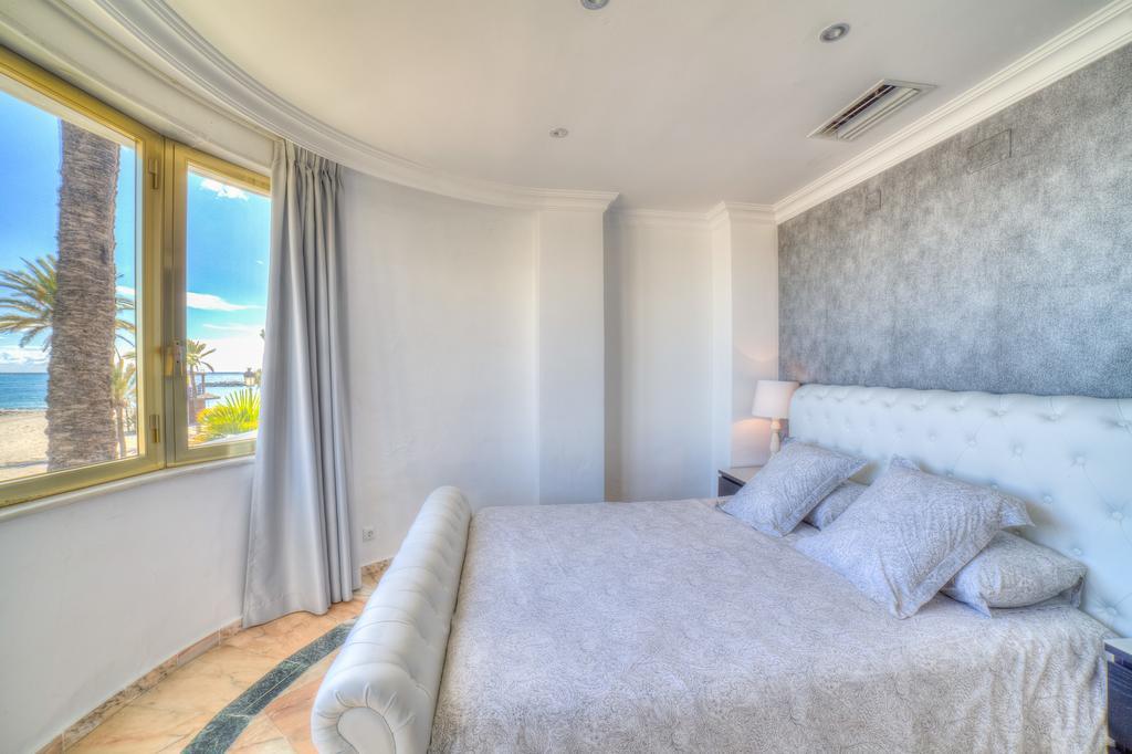 Banus Beach Apartahotel 4*