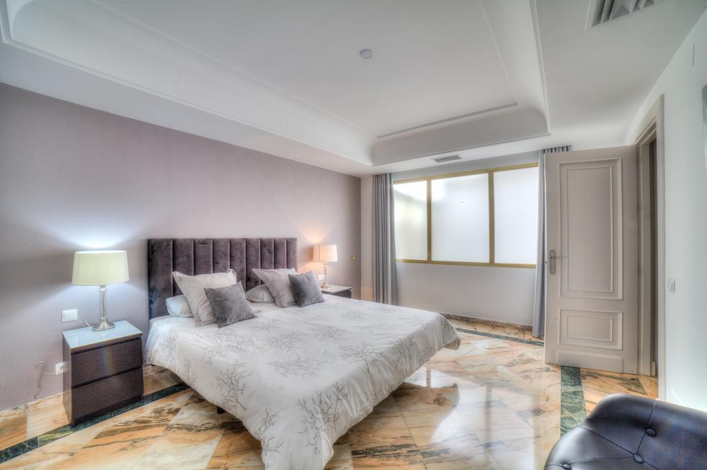 Apartahotel Banus Beach