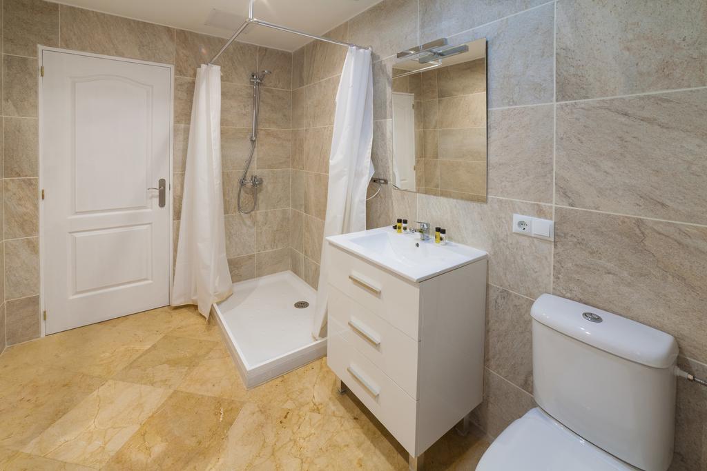 Apartahotel Banus Beach